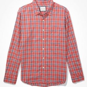 Men's super soft American Eagle everyday button up shirt